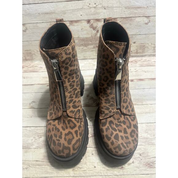 Gianni Bini All-Star Leopard Print Suede Zip Lug Sole Platform Booties Size 10 - Picture 2 of 8